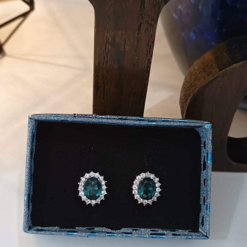 Pendientes de plata con topacio azul